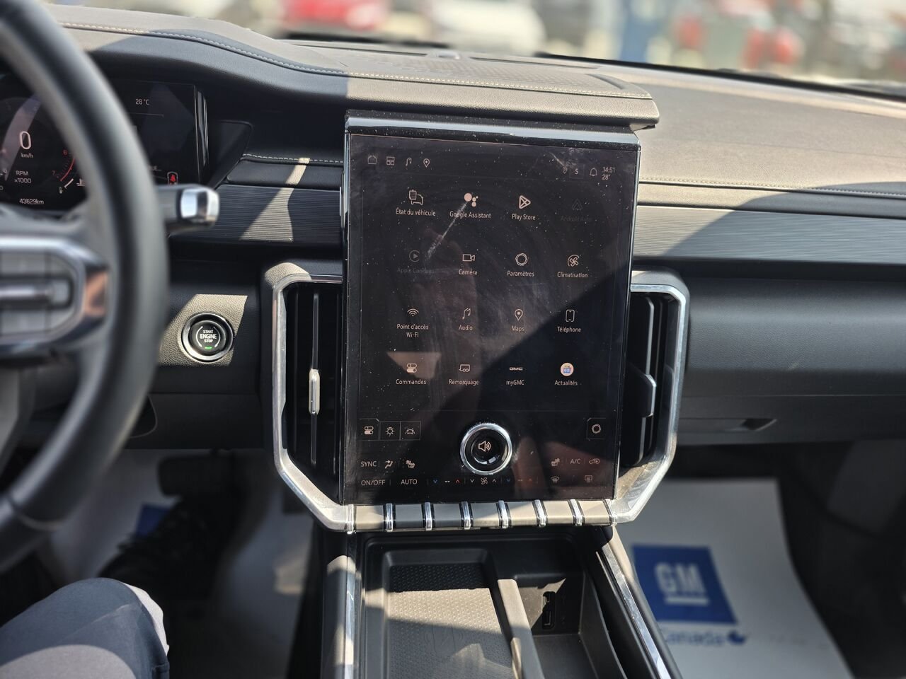 2024 GMC Acadia Elevation White Rouyn-Noranda - photo #17