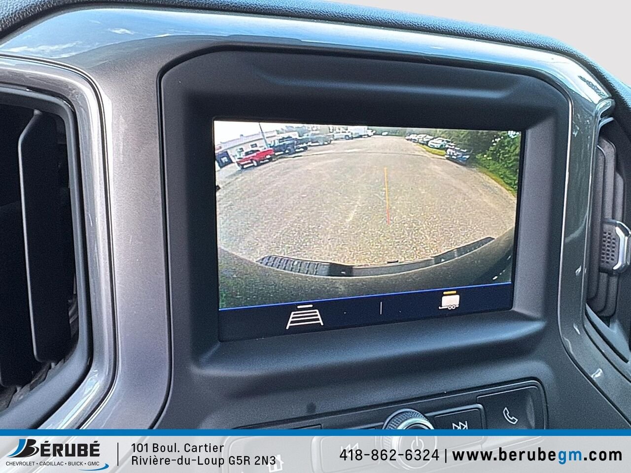 CHEVROLET 2500 4RM CAISSE LONGUE CAB MULTIPLAC Custom cabine multiplace 4RM 172 po 2023 Noir Rivière-du-Loup - photo #15