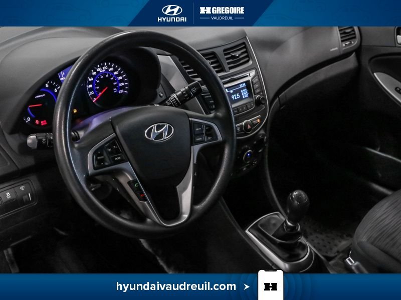 Hyundai Accent 2016 Noir Blainville - photo #15