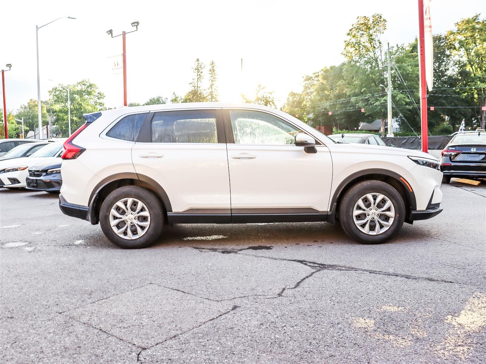 Honda CR-V LX-B 2024 White Ottawa & Gatineau - photo #2