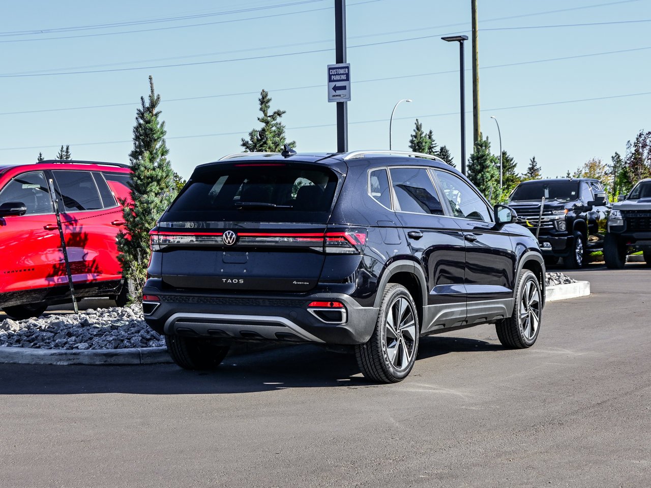 2025 Volkswagen Taos Comfortline 4MOTION Black Sherwood Park - photo #12