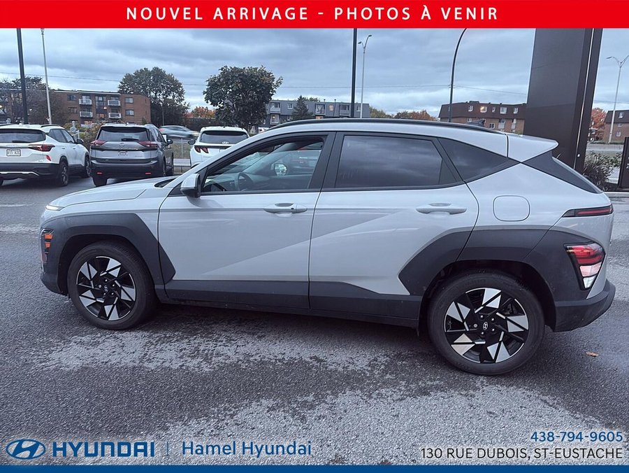 Hyundai Kona 2.0L Preferred TA 2024 Gris