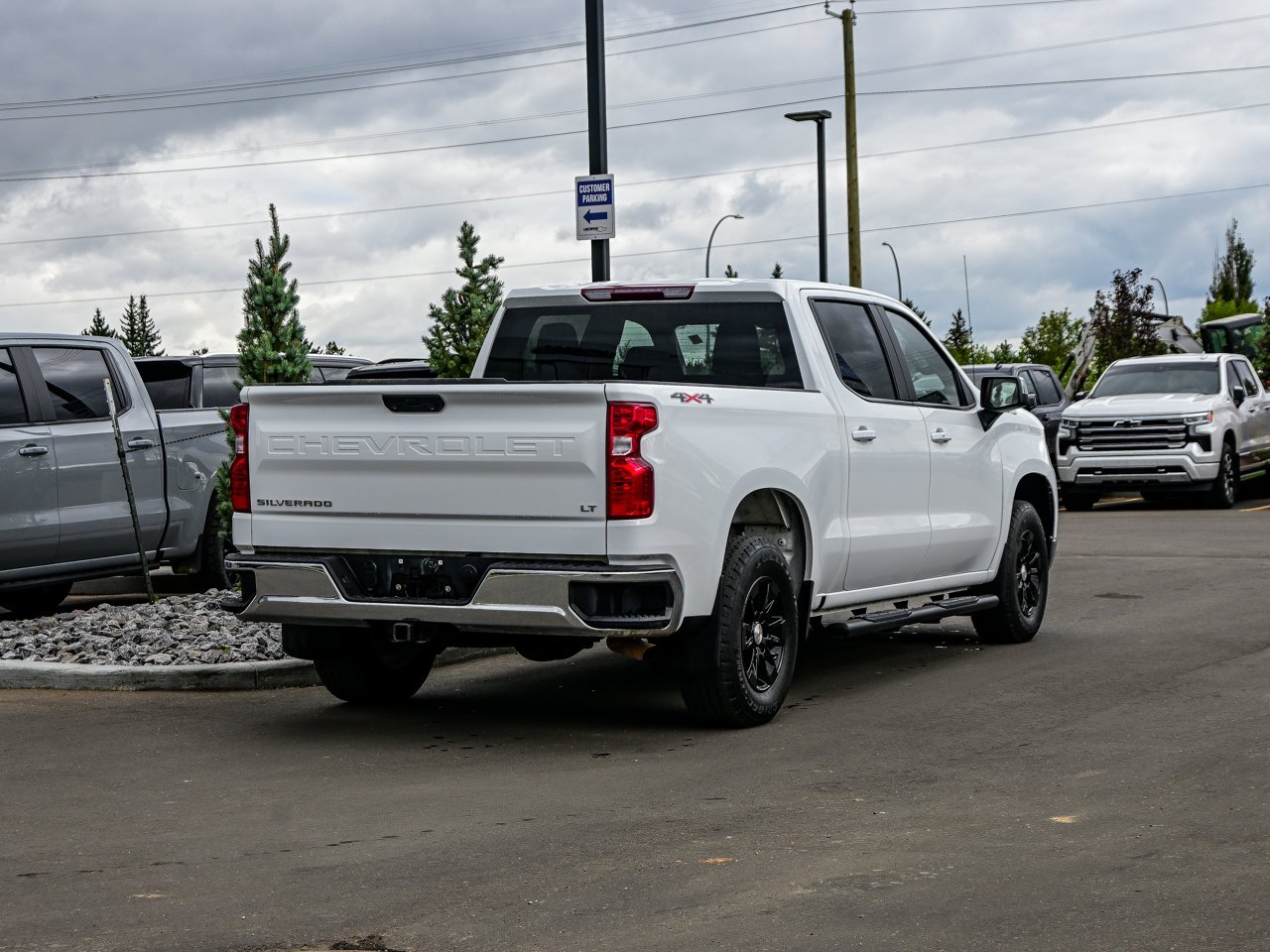 2025 Chevrolet Silverado 1500 4WD Crew Cab 147 LT White Sherwood Park - photo #12