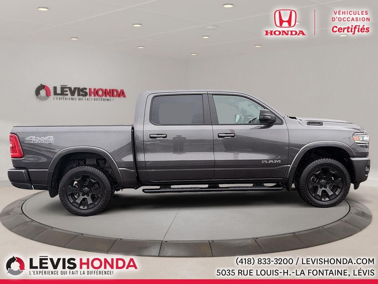 2025 Ram 1500 Big Horn Big Horn cabine d'équipe 4x4 caisse de 5 pi 7 po Grey Lévis - photo #8