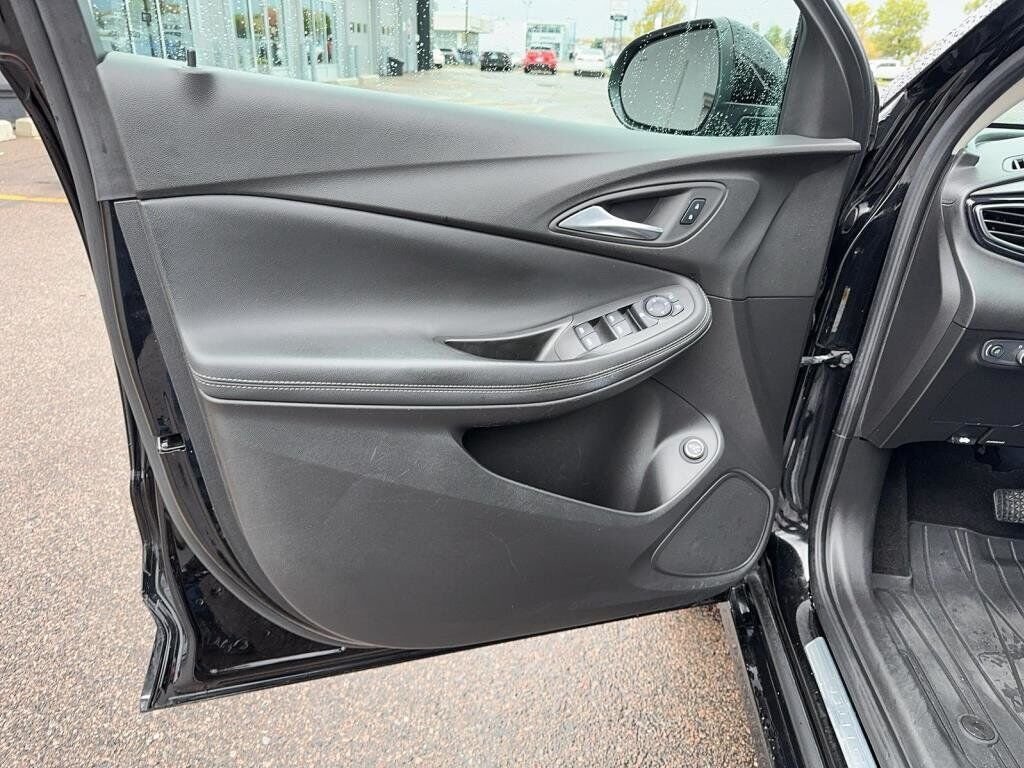2022 Buick Encore GX VIN KL4MMESL7NB010749 Black Chicoutimi - photo #9