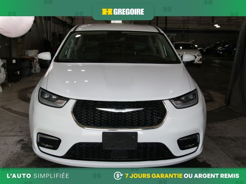 2023 Chrysler Pacifica White Blainville - photo #50