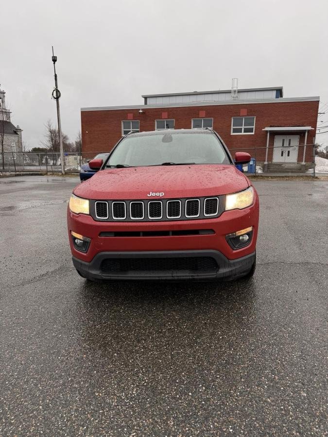 2018 Jeep Compass Red Lac Mégantic - photo #3