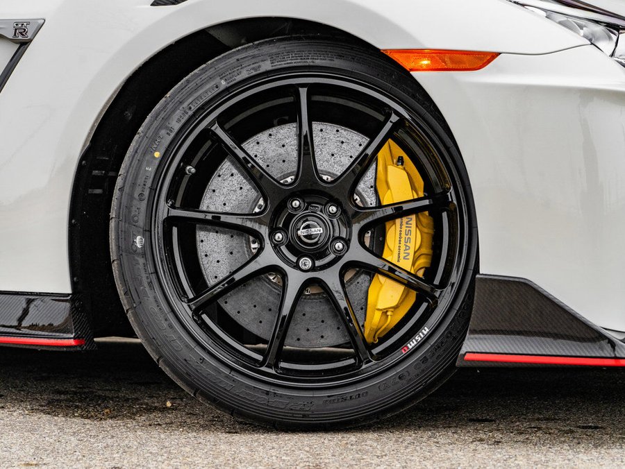2021 Nissan GT-R NISMO White