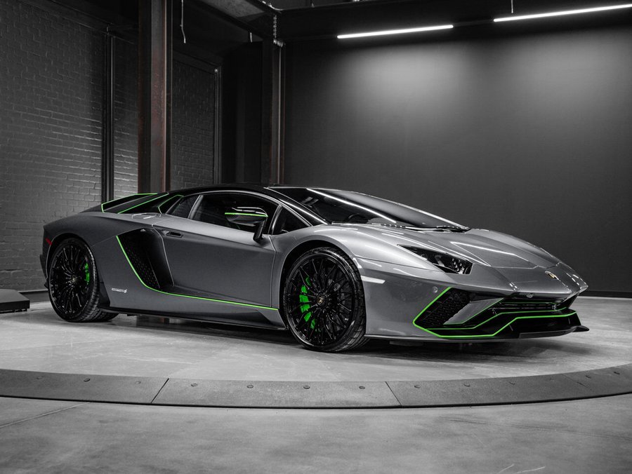 2018 Lamborghini Aventador 2018 gray