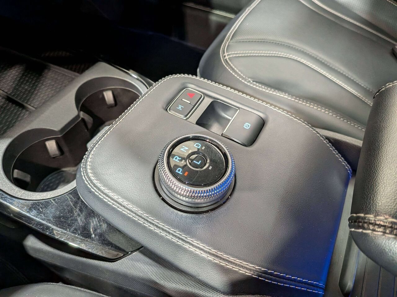 2021 Ford Mustang Mach-E Premium AWD Grey Val-David - photo #27