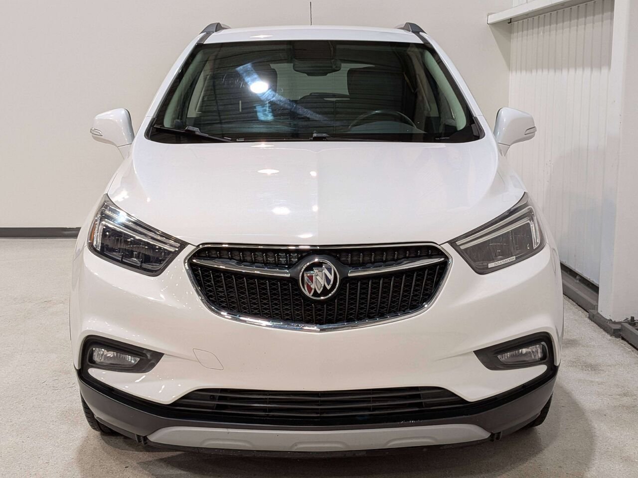 2018 Buick Encore FWD 4dr Essence White Val-David - photo #6