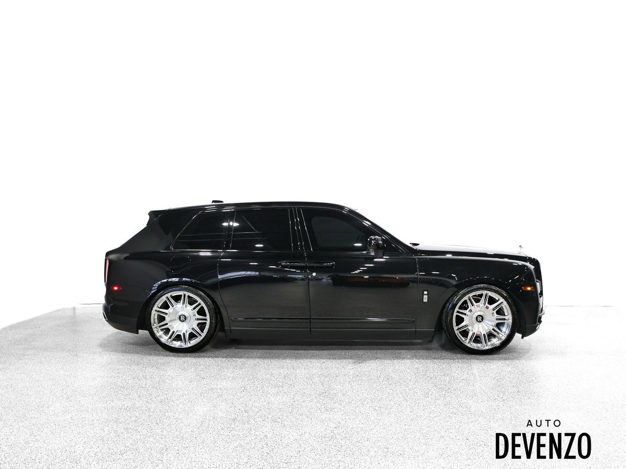 Rolls-Royce Cullinan 2022 Noir Saint-Eustache - photo #1
