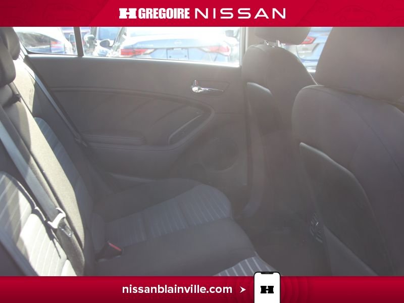 2018 Kia Forte Grey Laval - photo #12