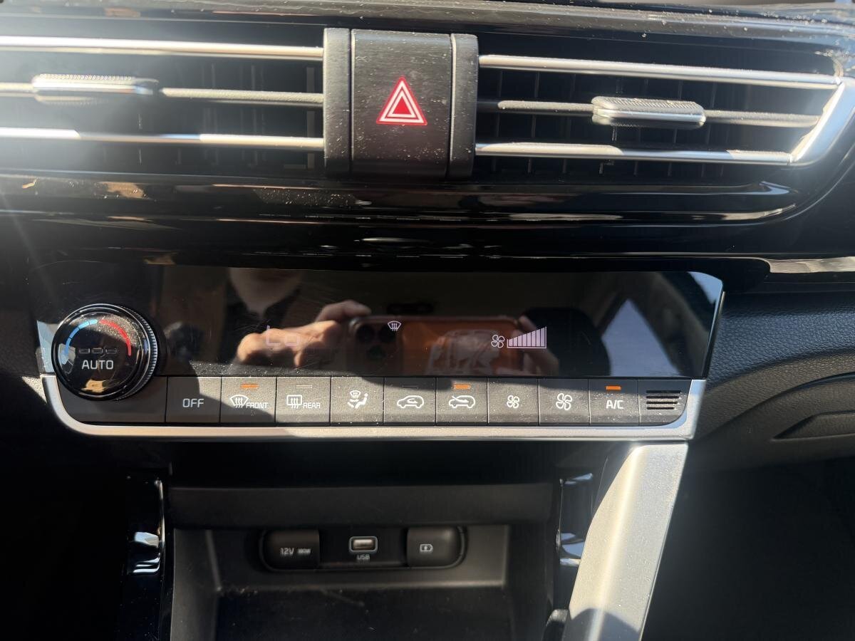 2021 Kia Seltos Black  - photo #13