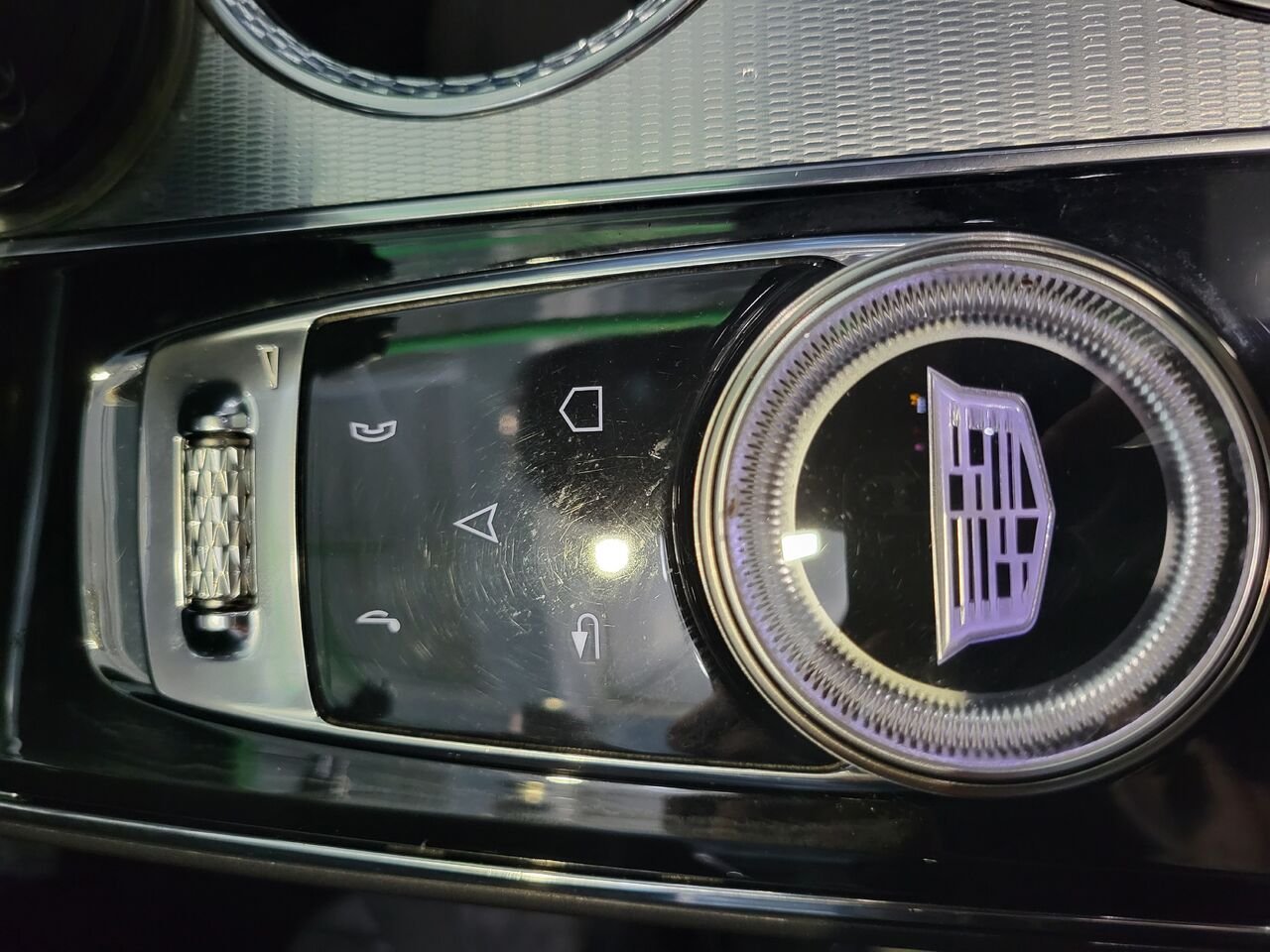 2024 Cadillac LYRIQ Black  - photo #27