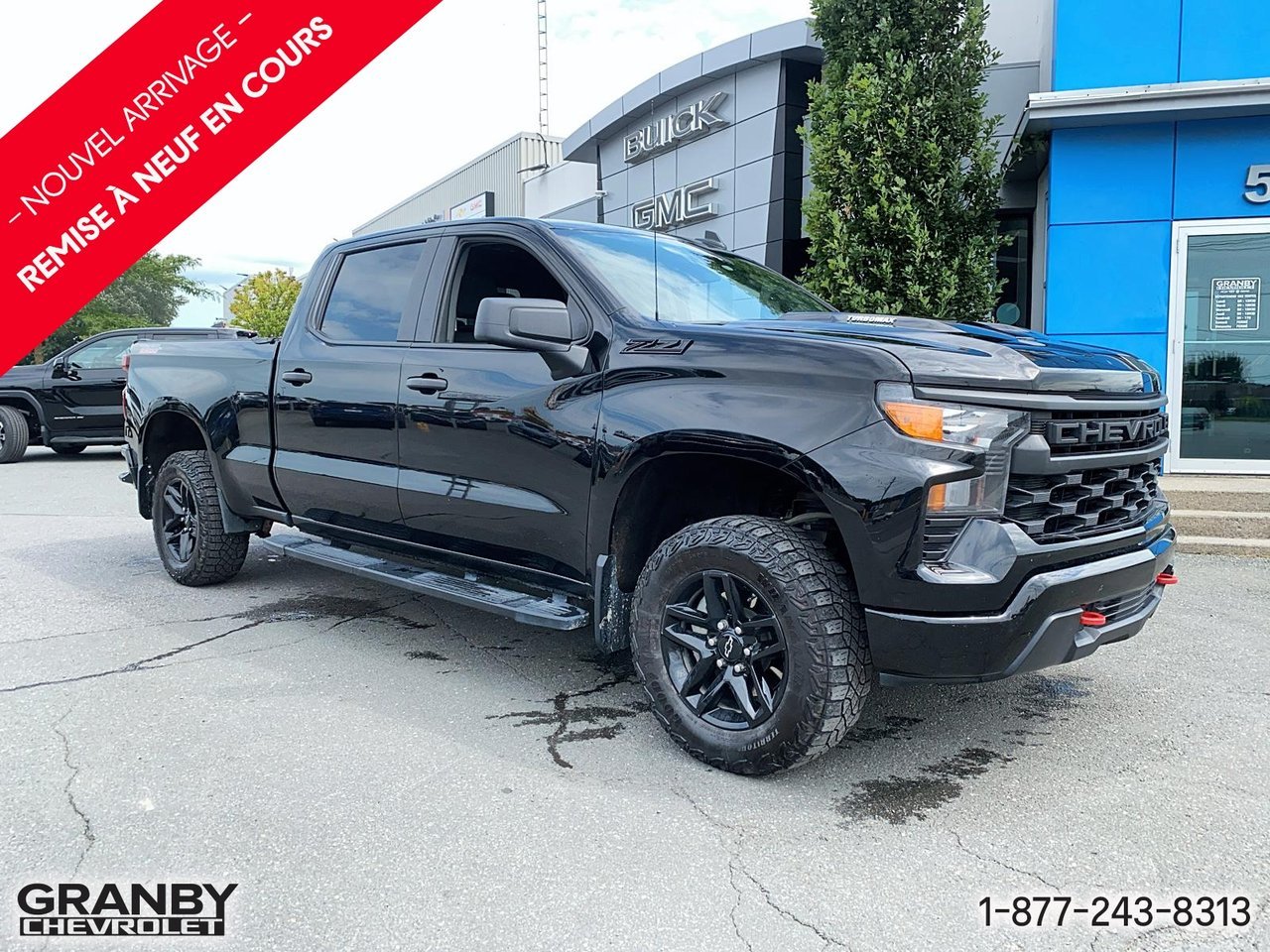 Chevrolet Silverado 1500 Custom Trail Boss crewcab boite 6.6 | 26-0908A 2024 Noir Granby - photo #2