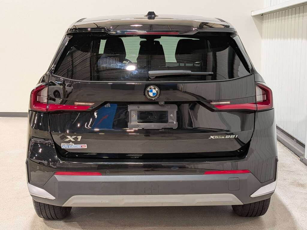 BMW X1 xDrive28i Sports Activity Vehicle 2023 Noir Val-David - photo #5