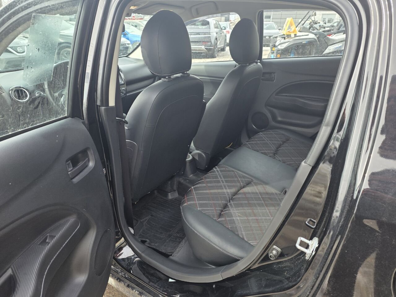 Mitsubishi Mirage 2024 Gris Longueuil, - photo #10