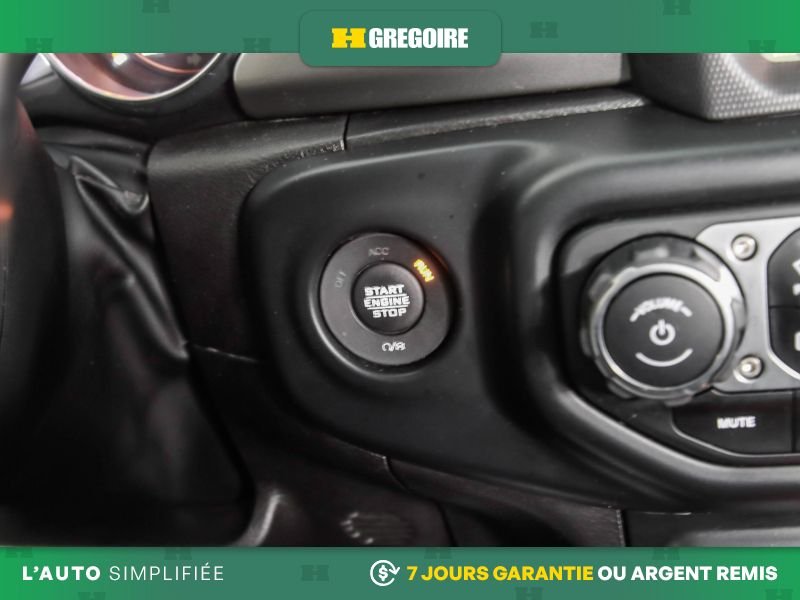 Jeep Wrangler 729636 | Unlimited Sahara 4WD AUTO A/C MAGS NAV CAM RECUL B 2022 Gris Laval - photo #16