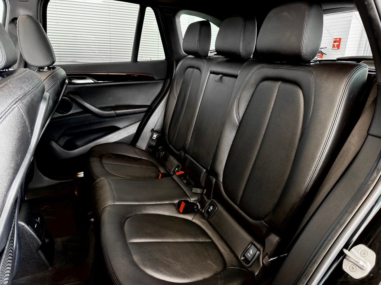 2017 BMW X1 Black Notre-Dame-des-Prairies - photo #21