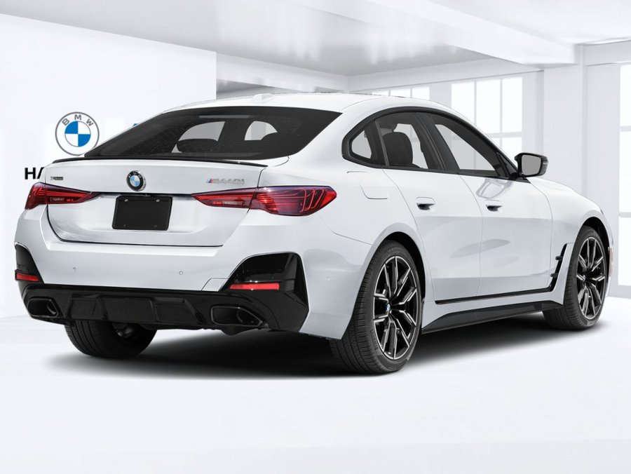 2027 BMW 4 Series 2027 Mineral White Metallic