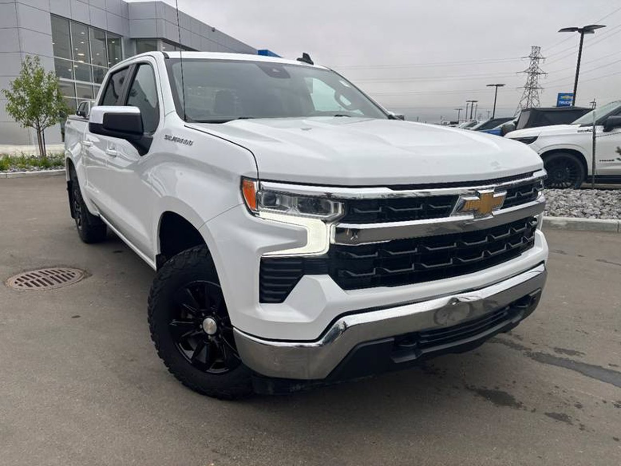 2023 Chevrolet Silverado 1500 4WD Crew Cab 147 LT White Sherwood Park - photo #1