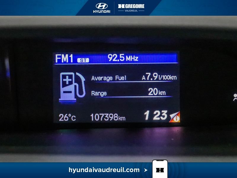 Honda Civic YA888 | LX 4 portes, boîte automatique 2013 Gris Laval - photo #24