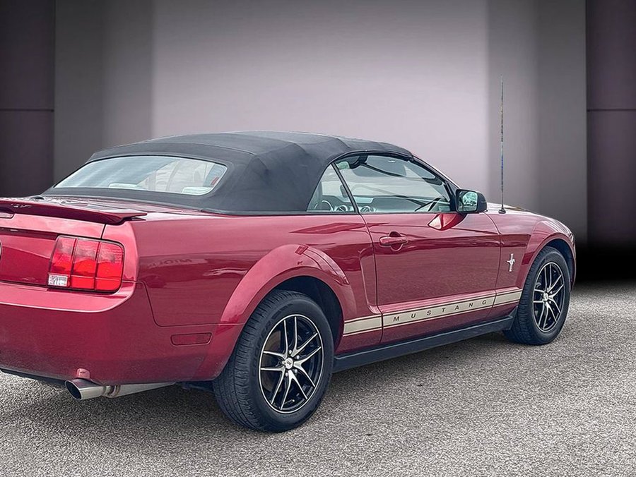 Ford Mustang V6 | décapotable | mags 2007 Rouge vif métallisé