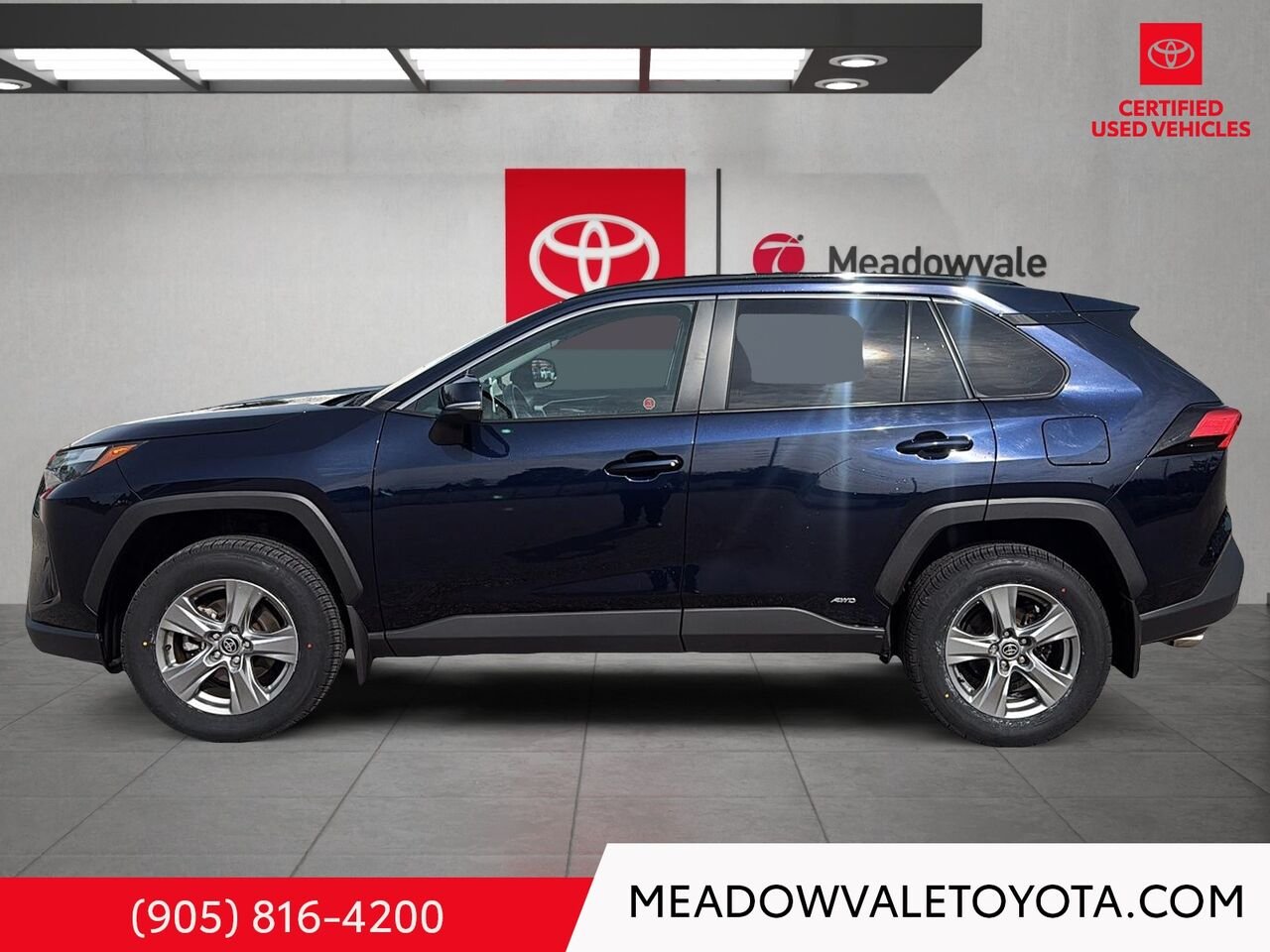 2025 Toyota RAV4 Sunroof, Sunroof, Power Seat, Power Rear Tailgate, Push button start Blue Mississauga - photo #5