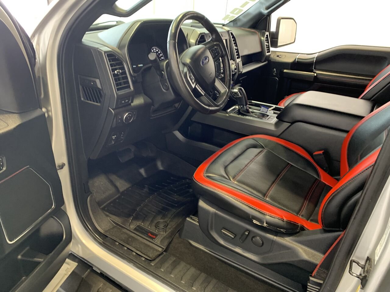Ford F-150 LARIAT, EDITION SPECIALE, 3.5L, 157 WB, 2019 Argent Châteauguay - photo #28