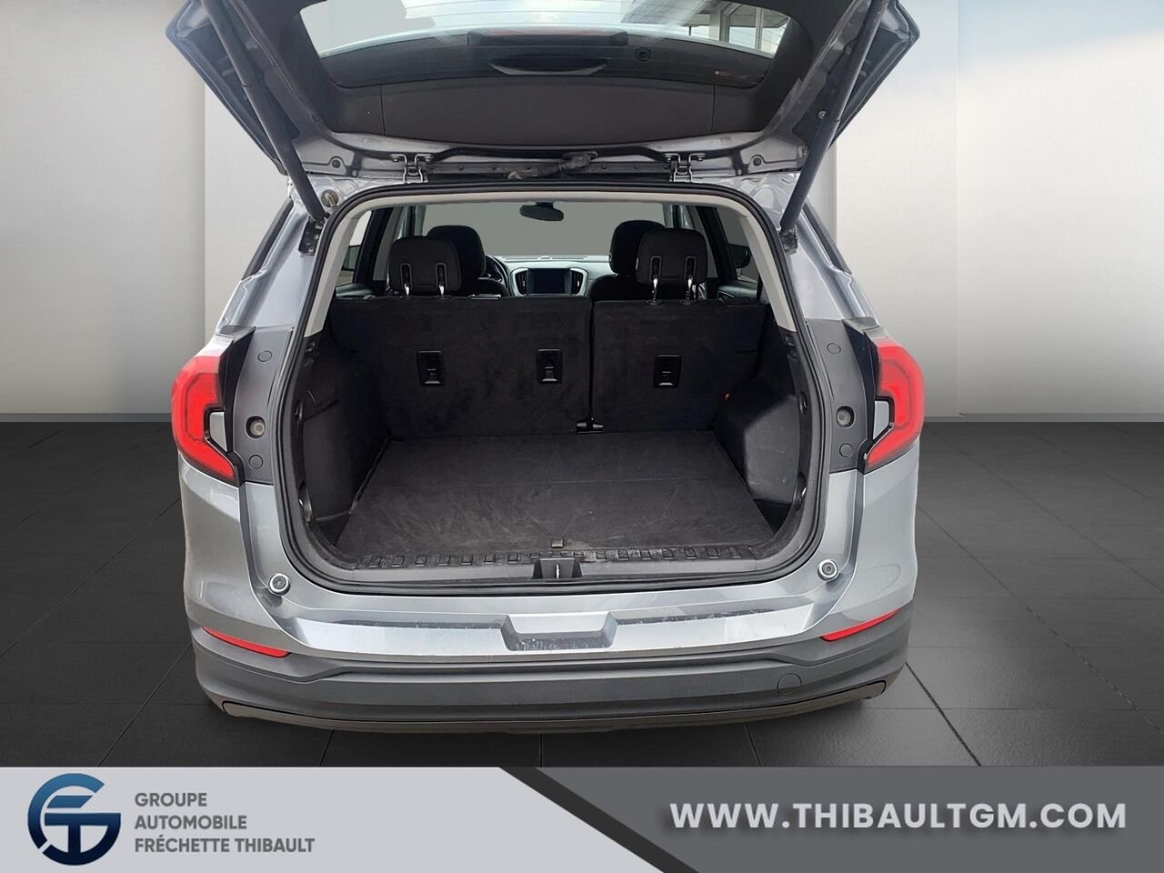 GMC TERRAIN SLE Traction intégrale, 4 portes SLE 2020 Gris Montmagny - photo #5