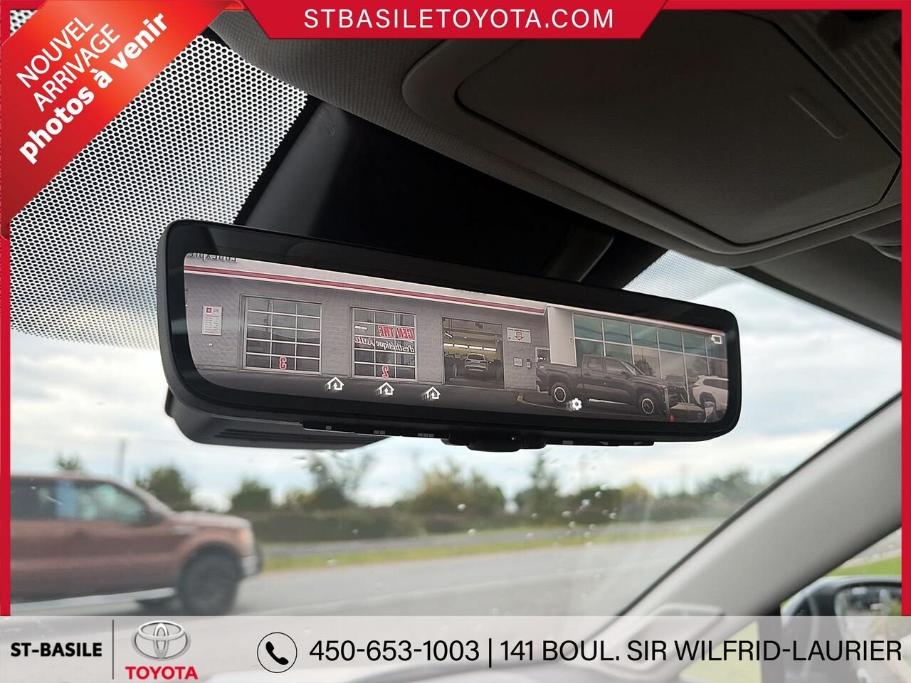 TOYOTA RAV4 2023 Gris Saint-Basile-le-Grand - photo #13