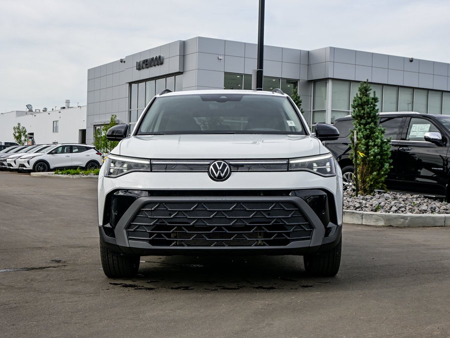2026 Volkswagen Taos Comfortline Black Edition 4Motion 1.5L | Sunroof White