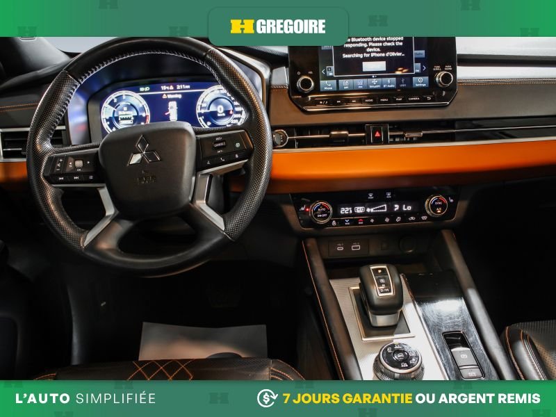 2023 Mitsubishi Outlander Silver Laval - photo #22