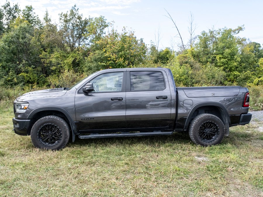 2024 Ram 1500 Rebel cabine d'équipe 4x4 caisse de 5 pi 7 po Grey