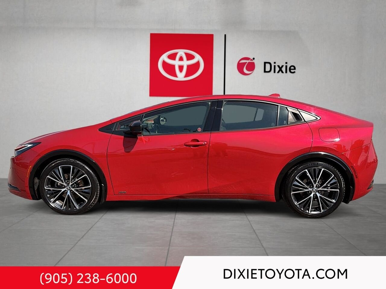 2023 Toyota Prius HYBRID XLE AWD / HEATED SEATS / ALLOY WHEELS / TOYOTA SAFETY SENSE / CARPLAY AND ANDROID AUTO Supersonic Red Mississauga - photo #5