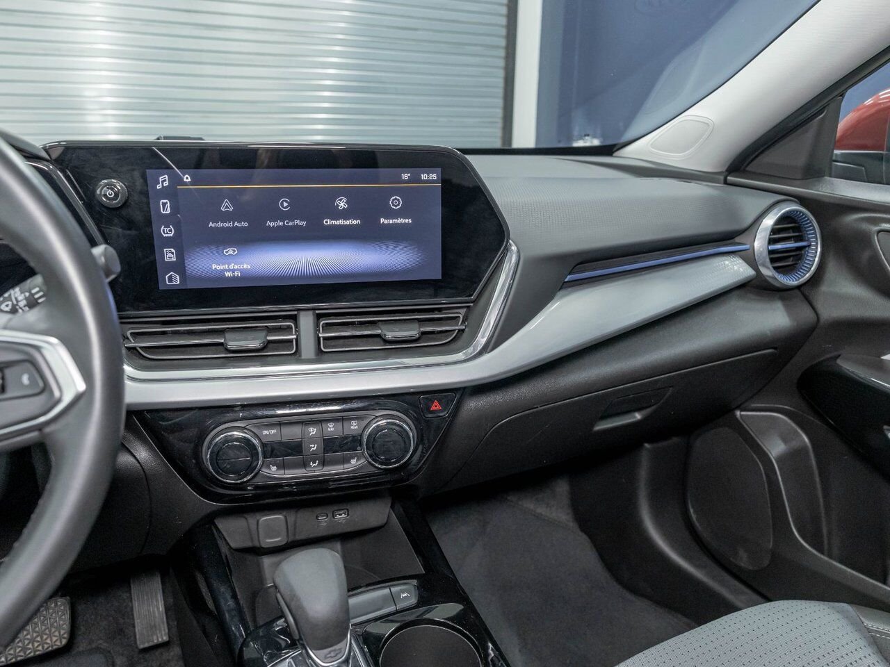 Chevrolet Trax LT *SIÈGES / VOLANT CHAUFF* CARPLAY REG ADAPT WIFI 2025 Rouge Saint-Jérôme - photo #19