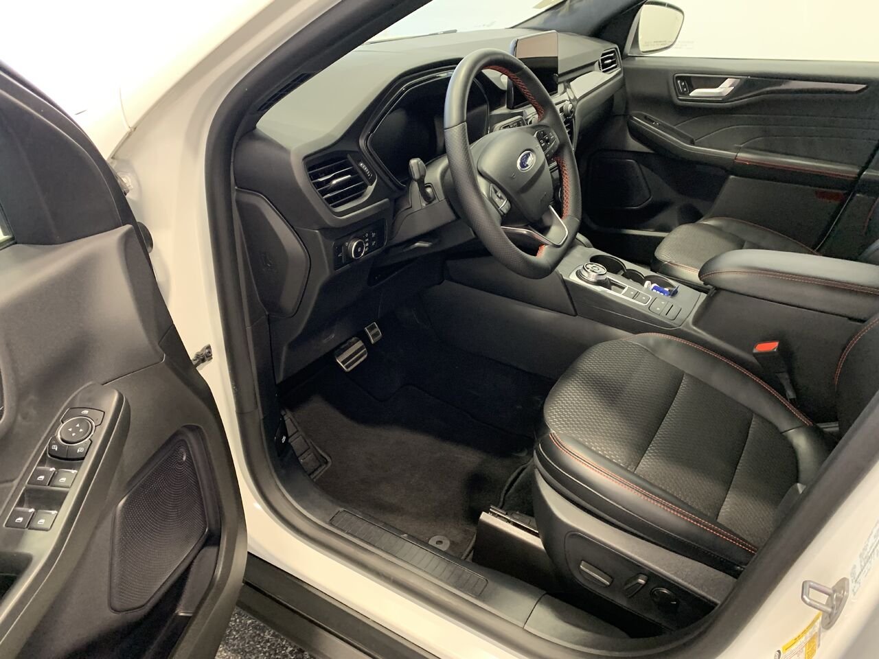 2024 Ford Escape ST-LINE AWD ST-Line Select TI White Châteauguay - photo #28