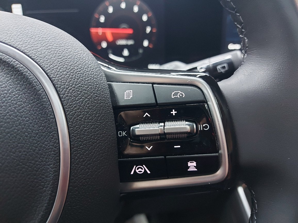 2026 KIA Carnival Snow White Pearl Blainville - photo #22
