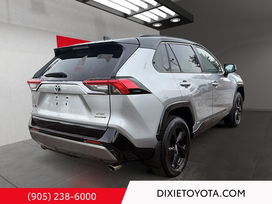 2021 Toyota RAV4 Hybrid XSE AWD Silver