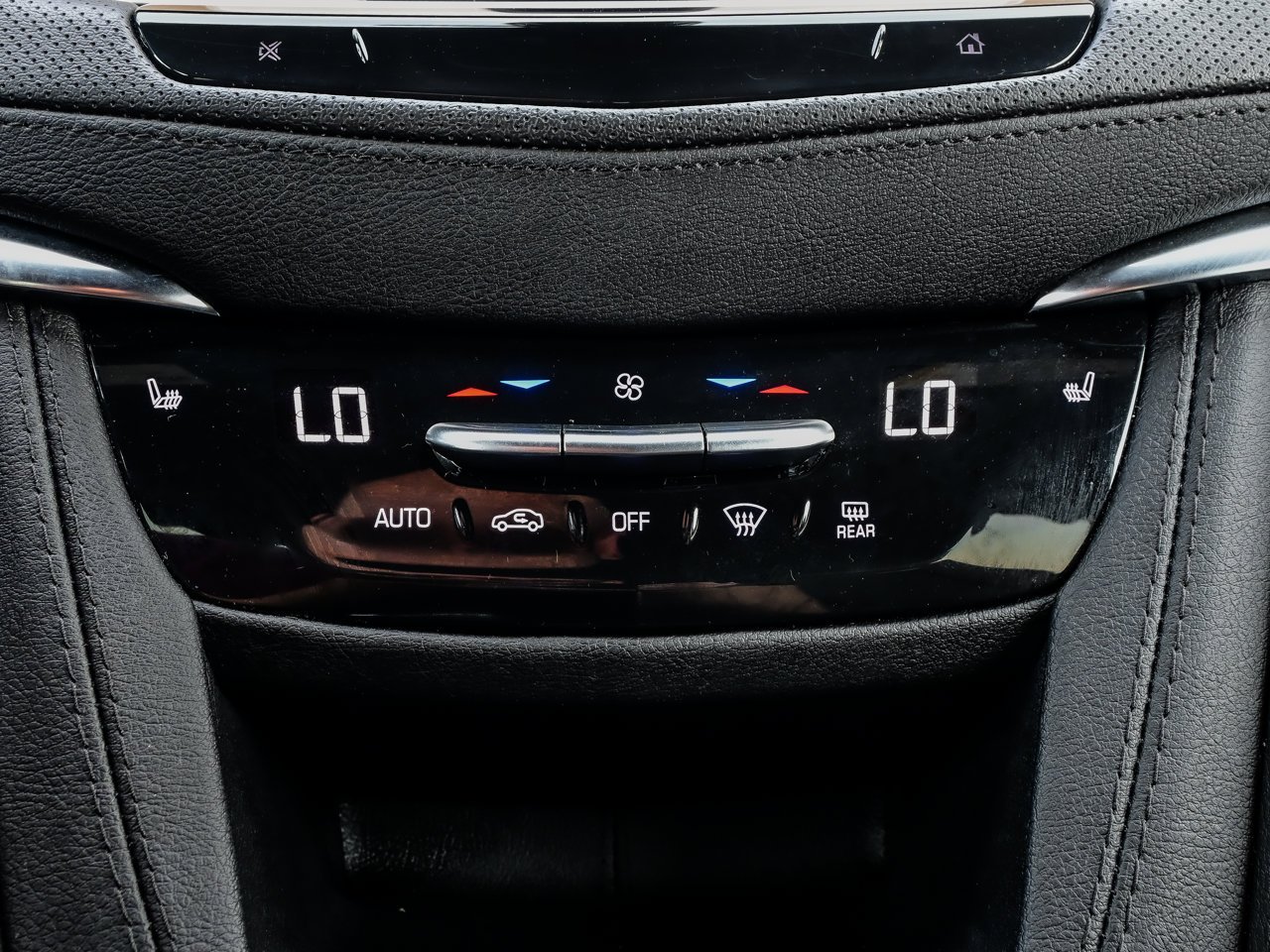2024 Cadillac XT6 AWD 4dr Luxury Grey Sherwood Park - photo #28