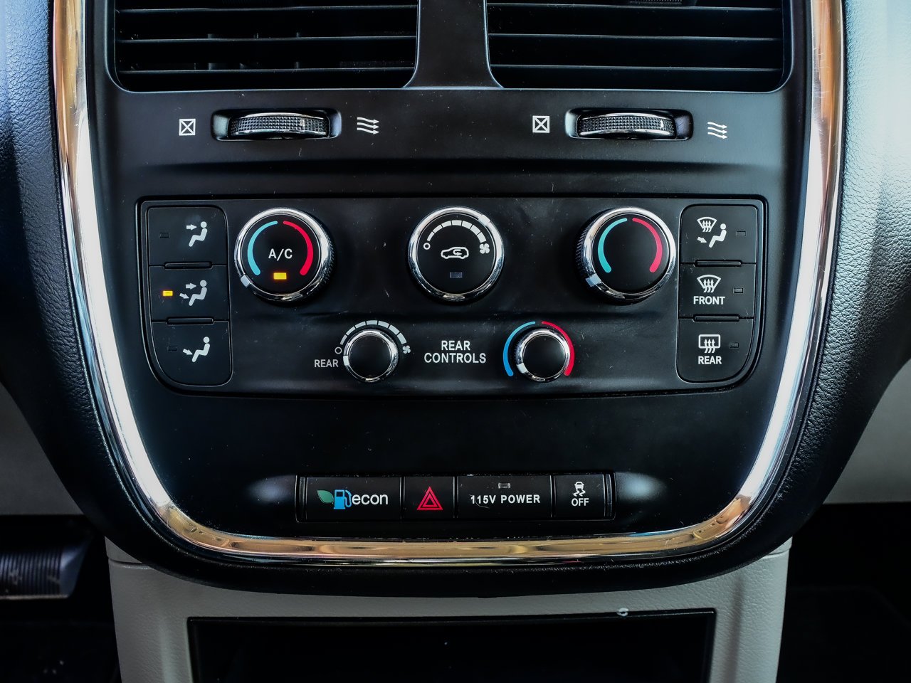 2013 Dodge Grand Caravan 4dr Wgn SXT Grey Sherwood Park - photo #25