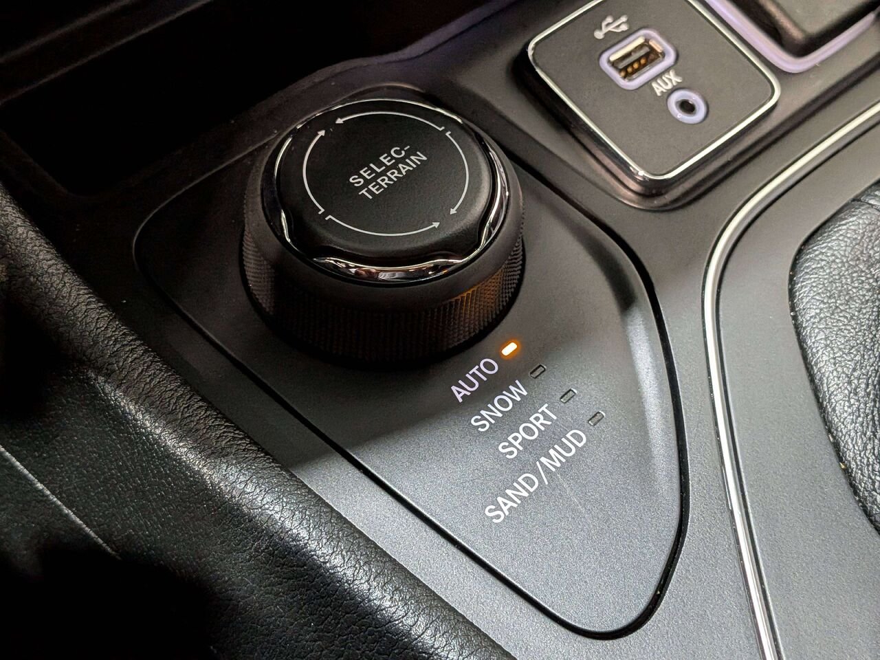Jeep Cherokee 2019 Blanc Val-David - photo #27