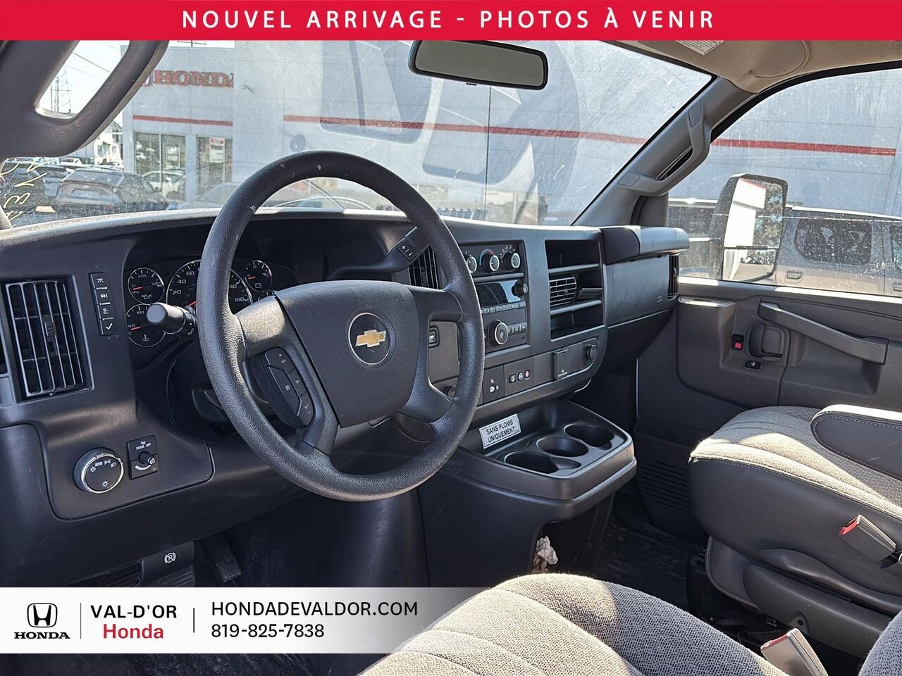 2025 Chevrolet Fourgonnette commerciale tronquée Express 3500 fourgonnette 159 po White Val-d'Or - photo #4