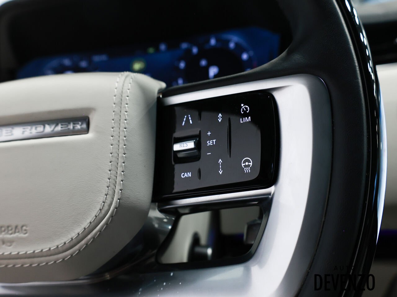 2024 Land Rover Range Rover Grey Saint-Eustache - photo #16