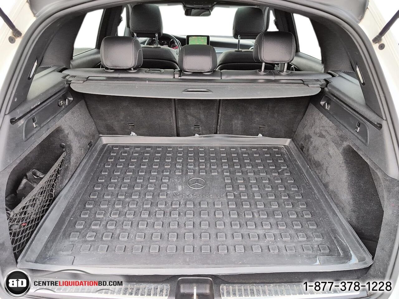 2017 Mercedes-Benz GLC GLC 300 4 portes 4MATIC | BD0430 White Granby - photo #8