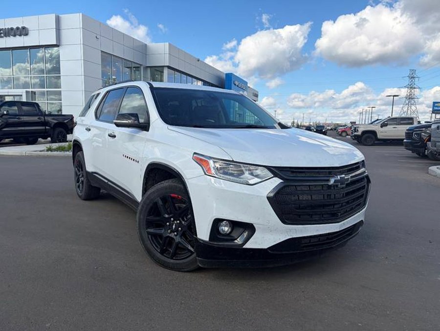 2021 Chevrolet Traverse Premier Redline Edition AWD 3.6L 7 Passenger | Dual Panel Sunroof White