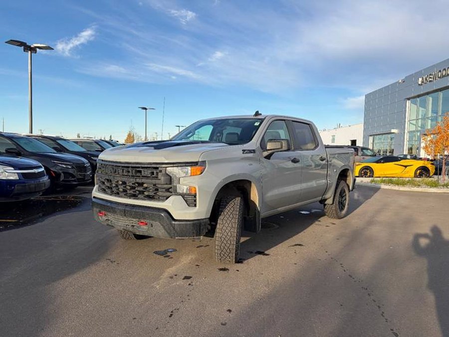 2025 Chevrolet Silverado 1500 Custom Trail Boss 5.3L Z71 | Dark Essentials Package Grey
