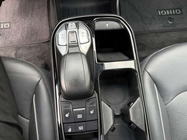2020 Hyundai IONIQ White Saint-Basile-le-Grand - photo #17