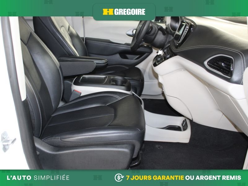Chrysler Pacifica R3730 | TOURING CAMERA BLUETOOTH VOLANT/SIEGES CHAUFFANTS 2024 Blanc Laval - photo #17